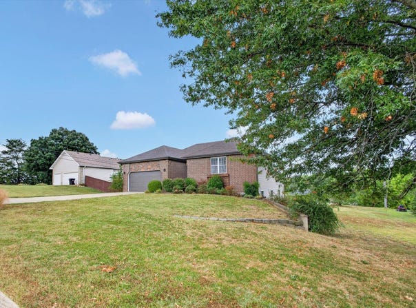 660 Big Bear Court, Marshfield, MO 65706