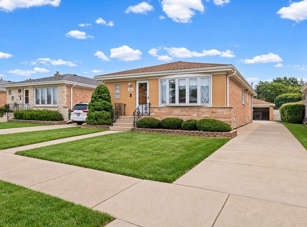 4815 N Knight Avenue, Norridge, IL 60706