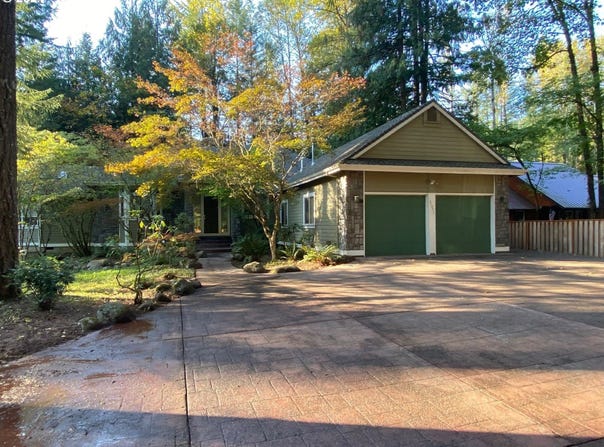 61841 E SALMON St, Brightwood, OR 97011