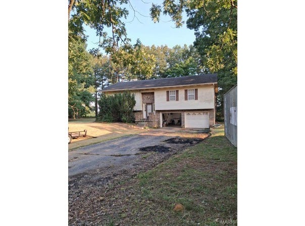 60 Rainbow Trout Loop, Doniphan, MO 63935