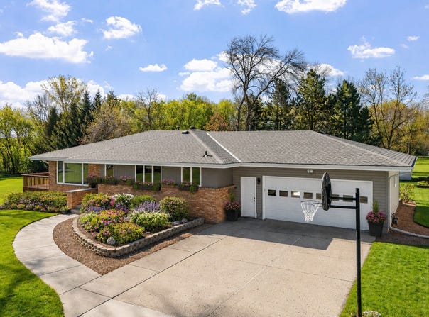 616 Elm Avenue SE, Montgomery, MN 56069