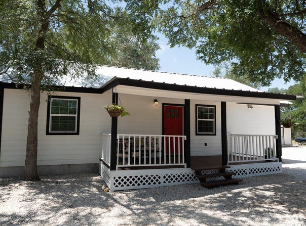 1627 FOREST LAKE DR, Spring Branch, TX 78070