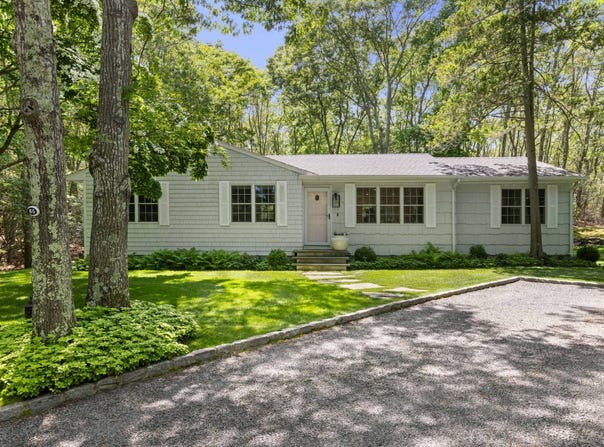 65 Laurel Trail, Sag Harbor, NY 11963