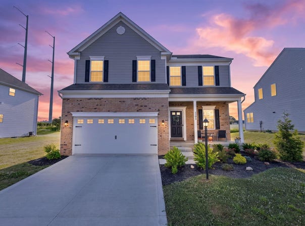 1193 Cunningham Avenue, Pataskala, OH 43062