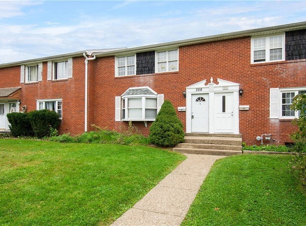 329 Macassar Dr, Baldwin Boro, PA 15236