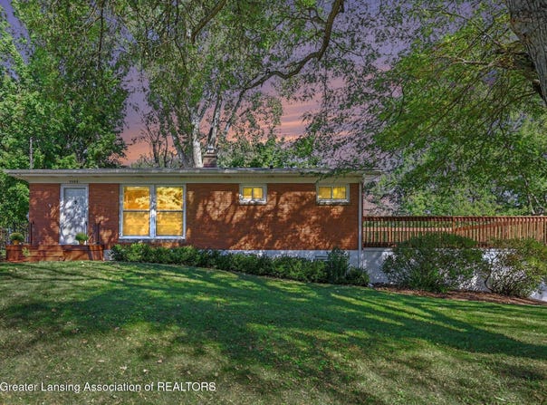5566 Coral Way, Haslett, MI 48840