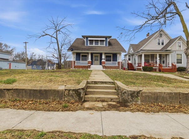 1447 N Broadway Avenue, Springfield, MO 65802