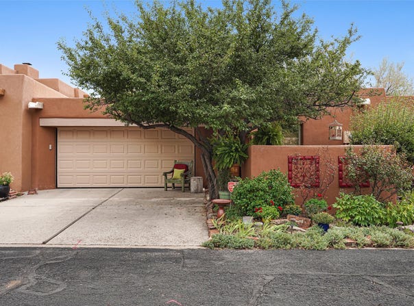2716 Herradura Road, Santa Fe, NM 87505