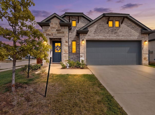902 Crested View Place, Lavon, TX 75166