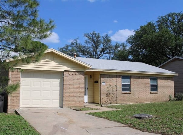 2017 Stanton St., Brady, TX 76825