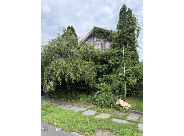 43 Spring Street, Kingston, NY 12401