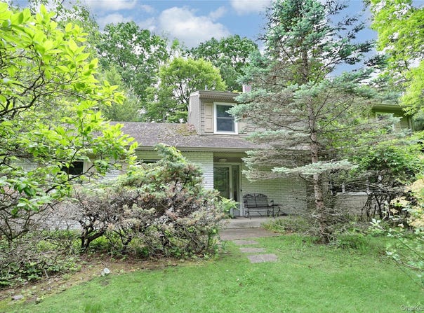 8 Swallow Avenue, Spring Valley, NY 10977