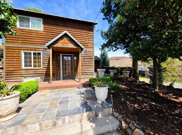 110 STAATS Ave, Maupin, OR 97037