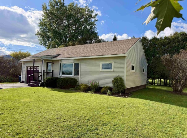 96 Lawrence Ave, Potsdam, NY 13676