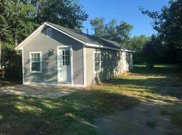 352 E Archer Street, Jacksboro, TX 76458