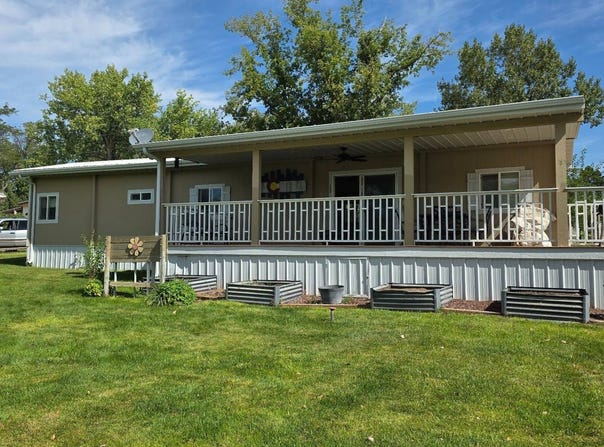 12 Lazy Ike, Lemoyne, NE 69146