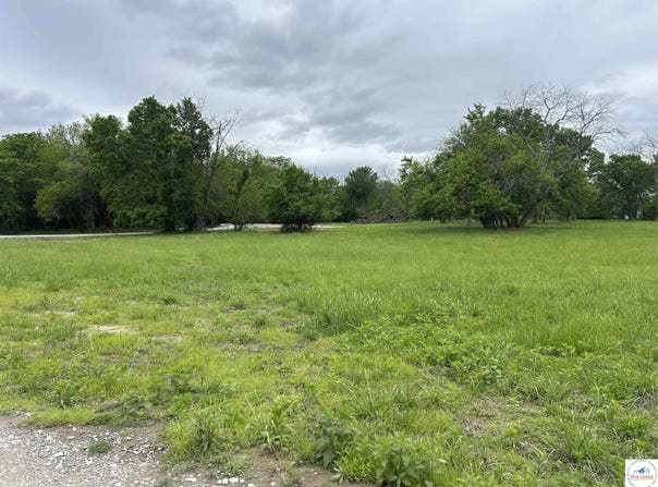 105 SE 315p Road, Clinton, MO 64735