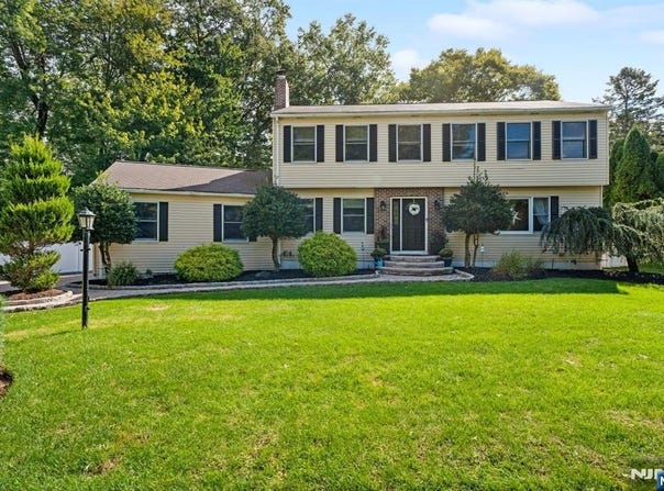 649 Alacci Way, River Vale, NJ 07675