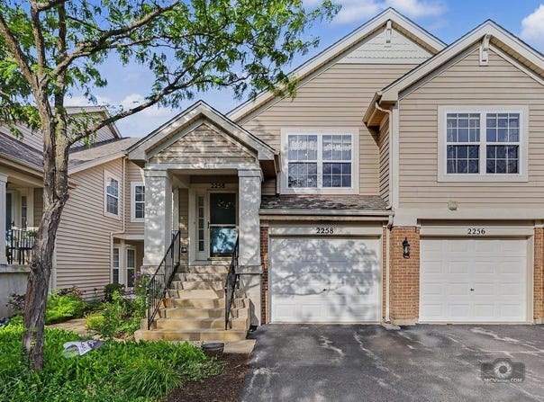 2258 Scott Lane, Aurora, IL 60502