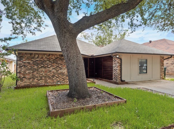 2203 Placid Drive, Carrollton, TX 75007