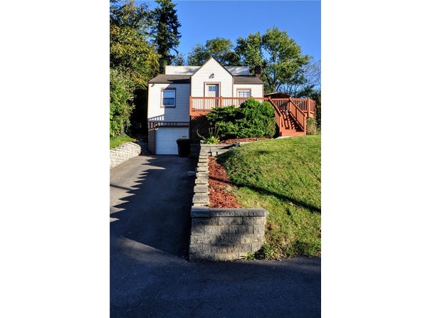2403 Longcrest Ave, Bethel Park, PA 15102