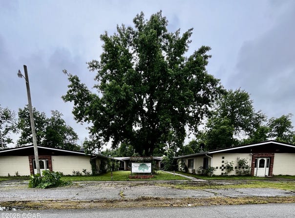 814 Walnut Street, Chetopa, KS 67336