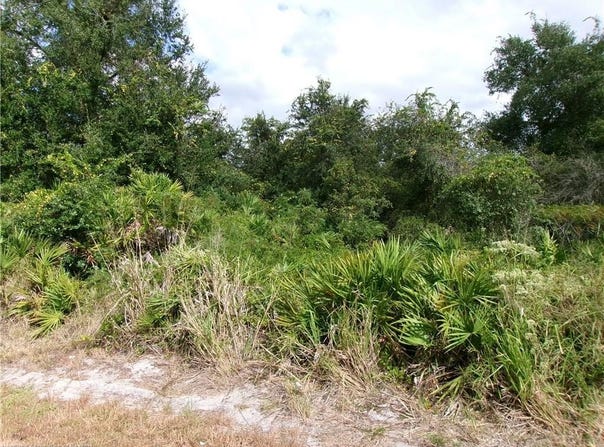 832 Memorial Drive, Sebring, FL 33870