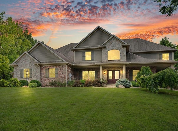 1309 Cross Creek Road, Mahomet, IL 61853
