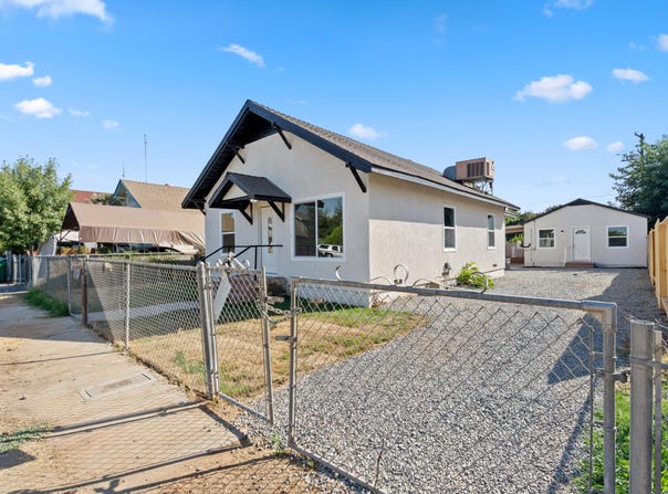 19715 Guthrie Drive, Strathmore, CA 93267