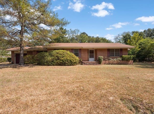 613 Allen St, Gilmer, TX 75644