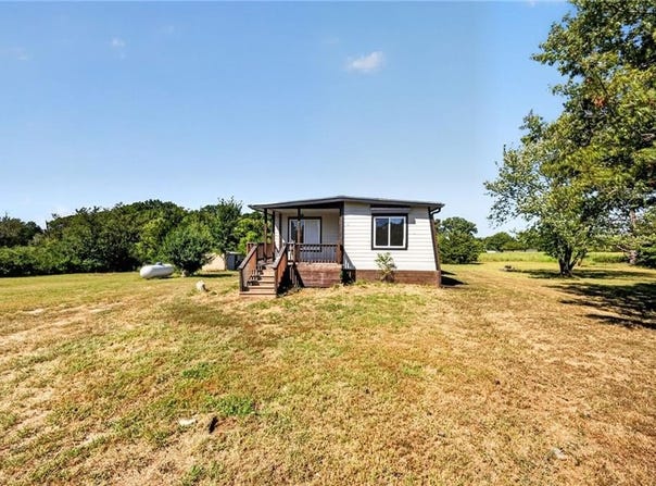 8497 Mockingbird Lane, Ozawkie, KS 66070