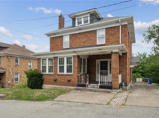 333 Greenwood Pl, Bridgeville, PA 15017