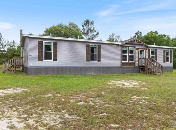 5996 Ruth Ave, Milton, FL 32583