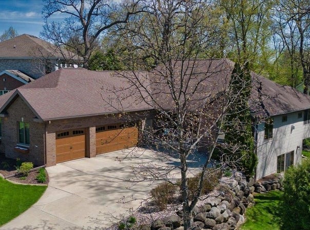 1801 Maplecrest Drive, Verona, WI 53593