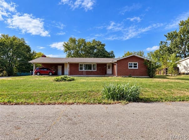 615 3rd Street, Warrenton, MO 63383