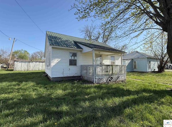 103 N Mill Street, Windsor, MO 65360
