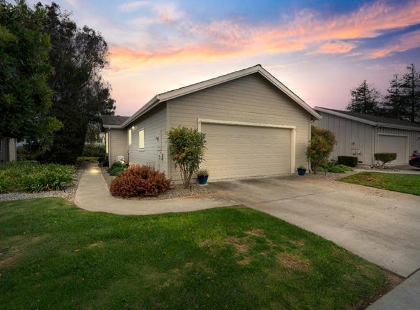 729 Helen DR, HOLLISTER, CA 95023