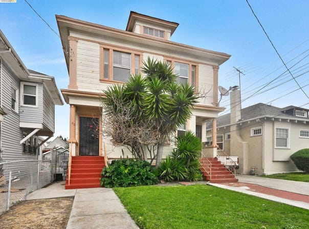 820 52nd St, Oakland, CA 94608