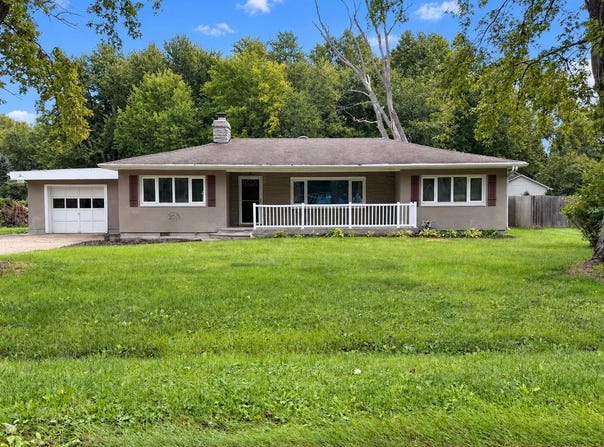 1637 Grove Avenue, Benton Harbor, MI 49022