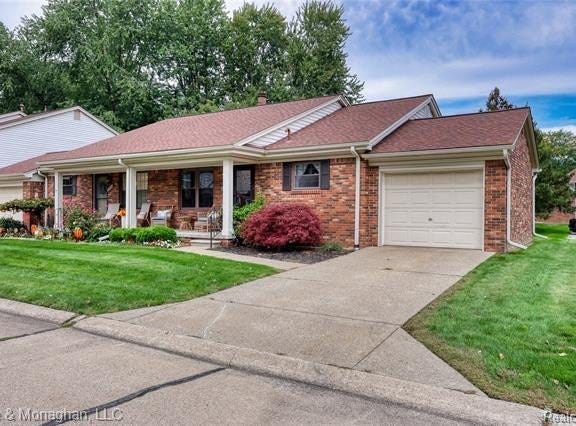 28061 Shadowood Lane, Harrison Twp, MI 48045