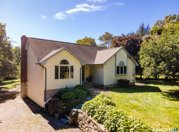 29 Lehtinen Road, Thompson, CT 06277