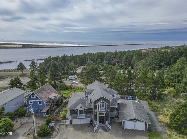 15710 Oceanview Avenue, Rockaway Beach, OR 97136