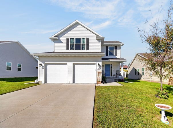 1205 N 7th Court, Indianola, IA 50125