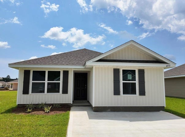 6573 Firefly Dr, Milton, FL 32583