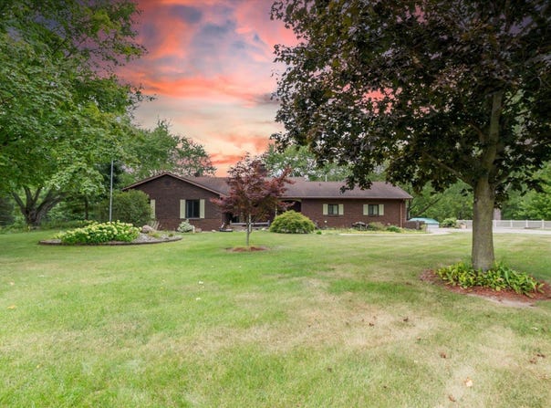 5465 N Feather Valley Road, Fremont, IN 46737