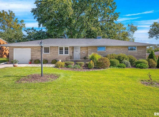 5104 N BEVALON Place, Peoria, IL 61614