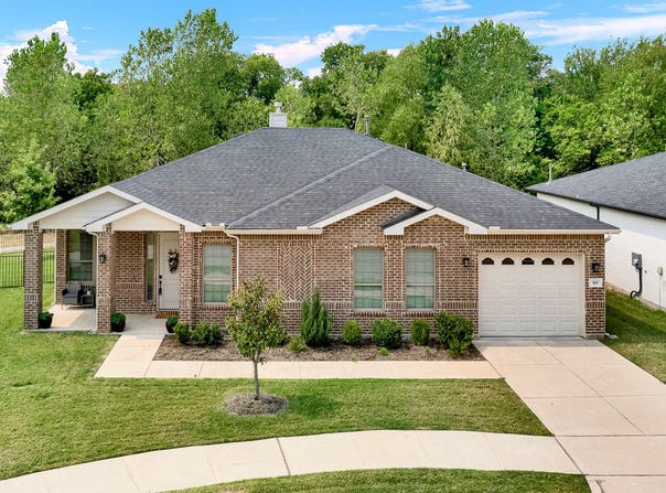 805 Hearthside Way, McKinney, TX 75071