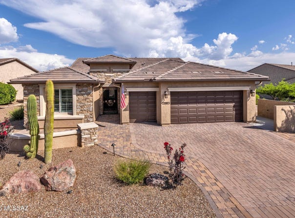 32803 S Cattle Trail, Oracle, AZ 85623
