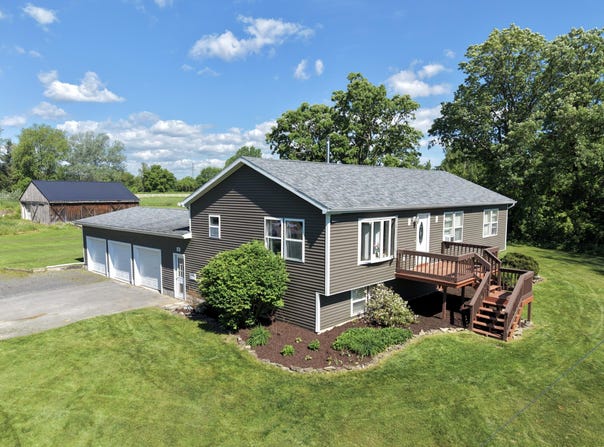 12 Manor Drive, Plattsburgh, NY 12901