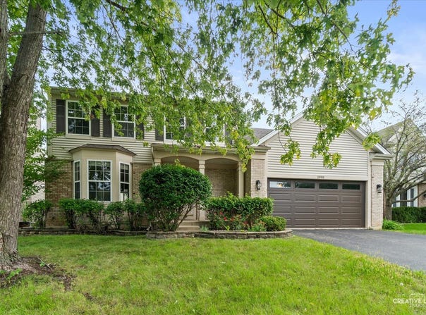 1990 Summerlin Drive, Aurora, IL 60503